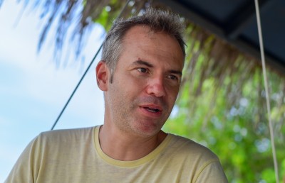 ބޮޑު ޓާގެޓްތަކަކާ އެކު ޓީޓީ ކޯޗު ކޮސްޓޯ އަލުން ގައުމީ ޓީމަށް