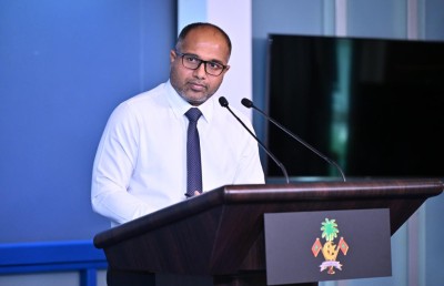 ގިނަ ތުހުމަތުތަކެއްކޮށް، މިނިސްޓަރު އިހުސާން މަގާމުން ވަކިކުރަން އެމްޑީޕީން މަޖިލީހަށް ހުށަހަޅައިފި