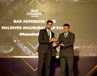 ބާ އިމްތިހާނުން ފާސްވި ވަކީލުން ހުވާކޮށްފި