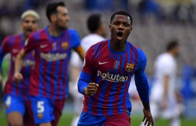 ޓީމެއްގެ ސިފަ ބާސާ އަށް، އެކަމަކު ރެއާލް ފައިނަލަށް