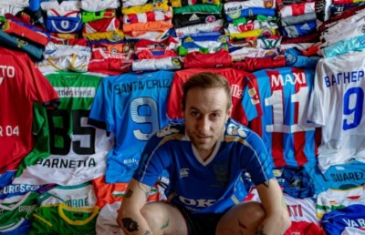 400 ޖޯޒީ ހަމަކުރީ ގަލޮޅު ދަނޑުން ރާއްޖޭގެ ގައުމީ ޖޯޒީ "ވަގަށް ނަގައިގެން"