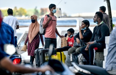 ޓީޗަރުންނާއި ކުދިން އެނބުރި ރަށަށް ދާން އެދިއްޖެ