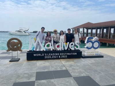 ތައިލެންޑްގެ މަޝްހޫރު ނޫސްވެރިންނާއި ބްލޮގަރުންގެ ޓީމެއް ރާއްޖެ އަތުވެއްޖެ