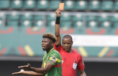 އެފްރިކަން ކަޕް: ފުރިހަމަ ވަގުތު ހަމަނުވަނީސް ރެފްރީ މެޗު ނިންމާލައިފި