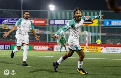 ޗެމްޕިއަން އޭދަފުށީގެ ފުރަތަމަ މެޗު ކާމިޔާބު