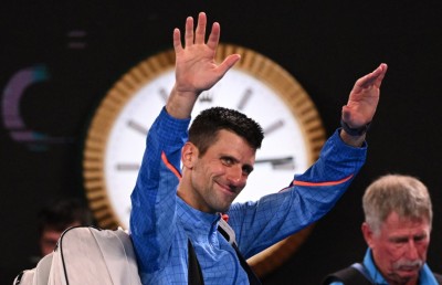 ޖޮކޮވިޗުގެ ބޮއިކޮޓާ އެކު ޕްރެޒެންޓަރު އޮންއެއާގައި މައާފަށް އެދިއްޖެ