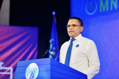ރަައީސާއެކު ހަދާނެ ޑީލްއެއް ނޯންނާނެ: ނާޒިމް