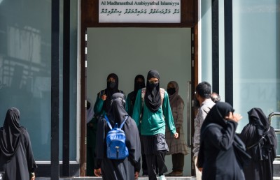 އަރަބިއްޔާ ވަގުތީ އިމާރާތަށް، ބެލެނިވެރިން ބުނަނީ މި ގޮތް ވެސް ރަނގަޅު ކަމަށް