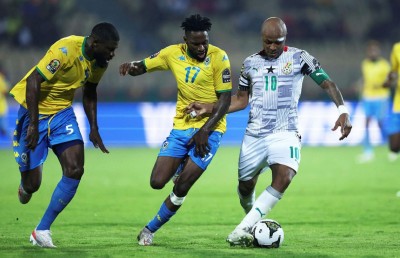 ގެބޮން އާއި ގާނާ އެއްވަރު، އޮބާމެޔަން އަށް ނުކުޅެވުނީ ހިތުގެ މައްސަލައަކާ ހުރެ