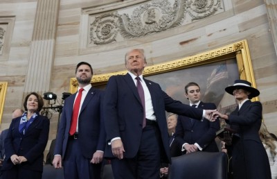 އެމެރިކާގެ ސިޔާސަތުގައި ބަލައިގަންނާނީ 'ދެ ޖިންސު' އެކަނި: ޓްރަމްޕް