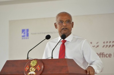 ލެކްޗަރާއިންނާއި ޔުނިވާސިޓީގެ އިސްވެރިންގެ މުސާރައަށް ބޮޑު ކުރިއެރުމެއް