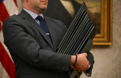 އެމެރިކާ ޑަބްލިޔުއެޗްއޯ އިން ވަކިވެ ބޮޑެތި ނިންމުންތަކެއް