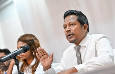 ޑިމޮކްރެޓްސްގެ ރައީސް ކަމަށް އިމްތިޔާޒް ވާދަކުރައްވަނީ