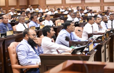 އޭސީސީއަށް އައްޔަންކުރާ ދެ މެންބަރުންނަށް ރުހުން ދީފި