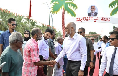 އިސްކަންދެނީ ރައްޔިތުން އެދޭ ގޮތަށް މަޝްރޫއުތައް ހިންގައި، އުއްމީދުތައް ހާސިލްކޮށްދޭން: ރައީސް