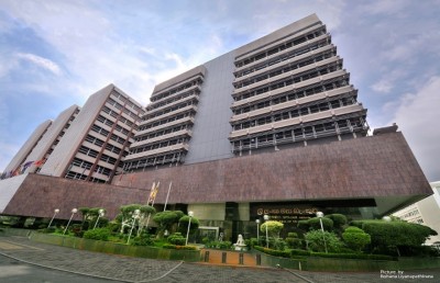 ދަރަނިވެރިވެފައިވާ ލަންކާއިން ސޮވެރިން ބޮންޑަށް 500 މިލިއަން ޑޮލަރު ދައްކައިފި