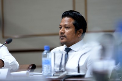 ސަރުކާރުން އިންތިޚާބުތަކަށް ނުފޫޒު ފޯރުވާ ކަމަށް ބުނެ ގަރާރެއް