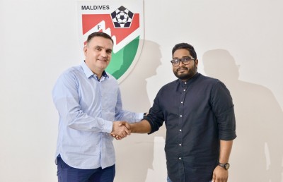 ގައުމީ އަންހެން ފުޓުބޯޅަ ޓީމަށް ސާބިއާގެ ކޯޗެއް ހަމަޖައްސައިފި