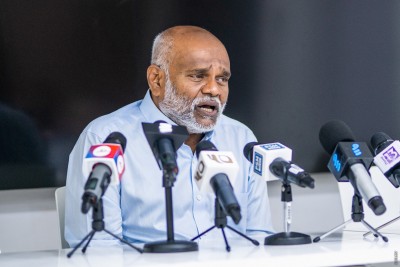 އެއްވެސް މީހެއްގެ ''އެޖެންޓެއް ނޫން''، ފަހަތަށް ނާރާނަން: ޑރ. މުނައްވަރު
