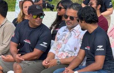 ހއ. ތުރާކުނުން ފެށިގެން އައްޑޫ ގަމާ ހަމައަށް ފީނައިގެން ދުނިޔޭގެ ރެކޯޑެއް ހަދަނީ