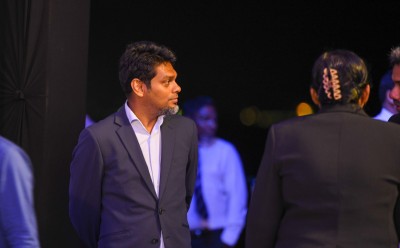 ރާއްޖެއަށް ފަތުރުވެރިން ގިނަކުރަން ބޭނުންނަމަ، ޓިކެޓުގެ އަގުތައް ވާންޖެހޭނީ ވާދަވެރި، ހެޔޮ އަގުތަކަކަށް: ޢަމްރު