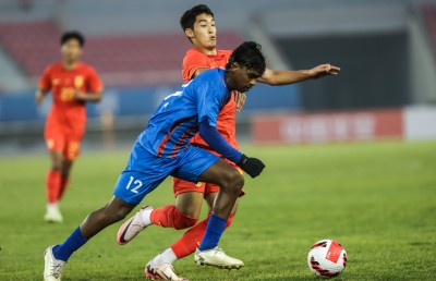 އައިދު: ޓޮމް އާއި އަސަަދުﷲ ގެ "މިކްސް" ސްޓައިކަރެއް!