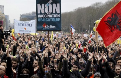 ކޮވިޑް ފިޔަވަޅުތަކާ ދެކޮޅު މުޒާހަރާތައް ހޫނުވަނީ