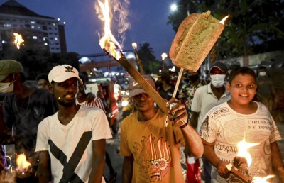ލަންކާ އިން ތެޔޮ ގަންނަން އިންޑިއާ އިން އެހީ ދެނީ