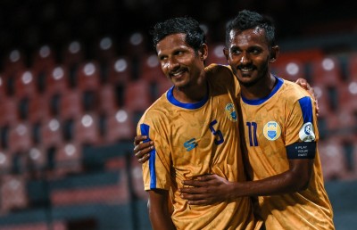 ބިޗަޑް ތަފާތު ރޫހެއްގައި ކުޅުނު ފައިނަލެއް