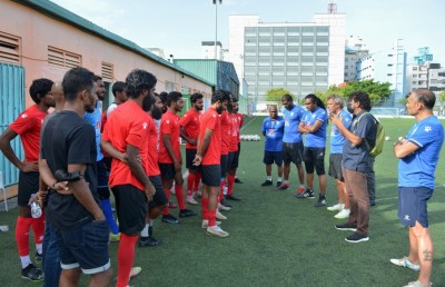 ކުޅުންތެރިންގެ ފެންވަރު ދެނެގަންނަން ގައުމީ ޓީމު ޕްރެކްޓިހަށް