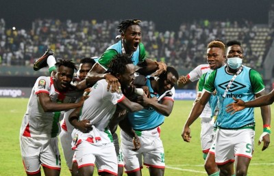 އެފްރިކަން ކަޕް: ނައިޖީރިއާ ކަޓުވާލައި ޓިއުނީޝިއާ ކުއާޓަ ފައިނަލަށް