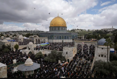 އަލްއަޤްސާ މިސްކިތް ކުރިމަތީގައި ފަލަސްތީނުގެ ޑޮކްޓަރަކު މަރާލައިފި