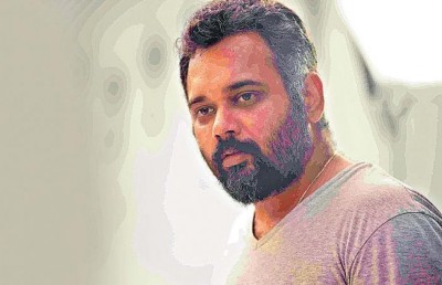 އަންނަ މަހު ލަވް ކައިވެނި ކުރަނީ