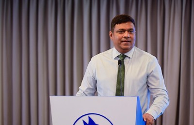 ސަރުކާރުގެ ޓެކްސީ ލައިން ފެށުމުން އަމިއްލަ ވިޔަފާރިތަކަށް ދައްޗެއް ނުވާނެ، ވާނީ ފައިދާ: އަމީން