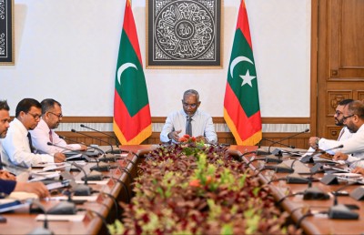 ސިޔާސީ ހުރިހާ މުވައްޒަފުންގެ މައުލޫމާތާއި މުސާރަ ހާމަކުރުމާ ގުޅޭ މައްސަލާގައި ސަރުކާރުން ކޯޓަށް