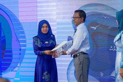 ދިވެހިބަހުގެ ދުވަސް ފާހަގަކުރުމުގެ ގޮތުން މިއަހަރު ވެސް އަތު ލިޔުމުގެ މުބާރާތެއް ބާއްވަނީ