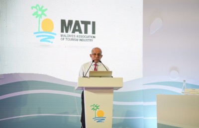 ޓޫރިޒަމްގެ ގާނޫނާއި ގަވާއިދުތައް ވިޔަފާރިވެރިންނަށް އުނދަގުލަކަށް ވެގެން ނުވާނެ: ނަޒީރު