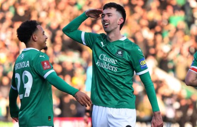 ދެވަނަ ޑިވިޝަނުގެ ފުލުގައި އޮވެ ޕްލިމައުތުން ލިވަޕޫލު ކަޓުވާލައިފި