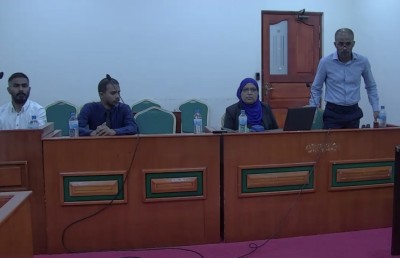 ކުންފުނީގެ އަމަލަކަށް ފަރުދީ ގޮތުން ޒިންމާ ވާން ނުޖެހޭނެ ކަމަށް ބުނެ ދައުވާ ބޭރުކުރަން އެދިއްޖެ