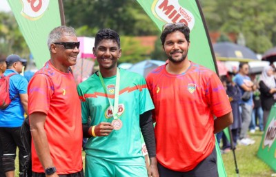 ބައްޕަގެ ކީޕަރު އަންގި އަތަށް ހެޔޮވަރުކޮށް އަޝްހަމް ދެނީ އުއްމީދު