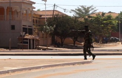 ގިނީ-ބިސާއޫ އަށް ބަޣާވާތެއް ގެނެސް ރައީސް ހައްޔަރުކުރަން އުޅެފި