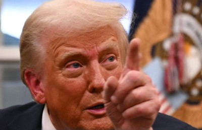 ޒެލެންސްކީއަކީ އިންތިހާބަކާ ނުލައި ވެރިކަންކުރާ ޑިކްޓޭޓަރެއް ކަމަށް ޓްރަމްޕް ވިދާޅުވެއްޖެ