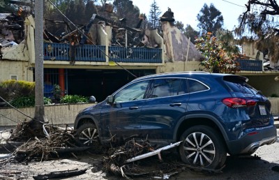 އެލްއޭގައި ރޯވި ހިސާބުތަކަށް ބޯކޮށް ވާރޭ ވެހި ކިސަޑުން މަގުތައް ބެދިއްޖެ