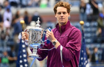 މަނާބޭހުގެ މައްސަލައިގައި ސިނާ އަށް ތިން މަހުގެ ސަސްޕެންޝަނެއް