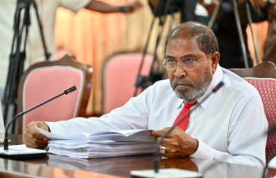 ޝައުރީ ދާއިރާ އާއި މިނިވަން މުއައްސަސާތަކުގެ މުސާރަ ކުޑަކުރެވެން ނެތް ކަމަށް ކޮމިޓީން ނިންމައިފި