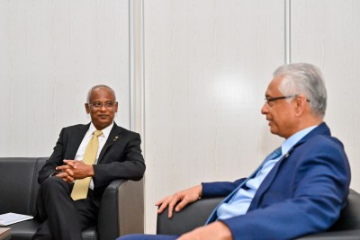 ޗާގޯސް މައްސަލަ: މޮރިޝަސްގެ ނޫސްތަކުގައި ތުހުމަތުތަކެއް