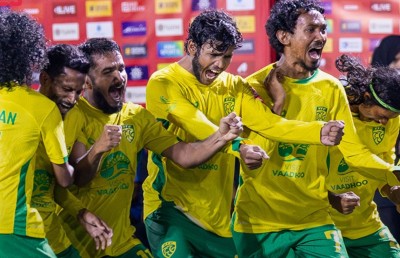 ހޫނުވި ޕެނަލްޓީ ޝޫޓައުޓްގައި އޭދަފުށި ބަލިކޮށް ގަން ސެމީ އަށް