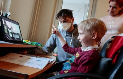 ބަލިވުމުން ބަދަލުގައި ސްކޫލަށް ފޮނުވަނީ ރޮބޮޓެއް