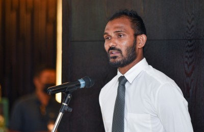 ކޯޓުގެ ހުކުމާއެކު އަޑުބަރޭ މަގާމުން ވަކިކޮށްފި