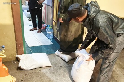 ދެކުނަށް ކުރަމުންދާ ބޯ ވިއްސާރައިގައި މަޑަވެލީގައި ފެން ބޮޑު ވެއްޖެ